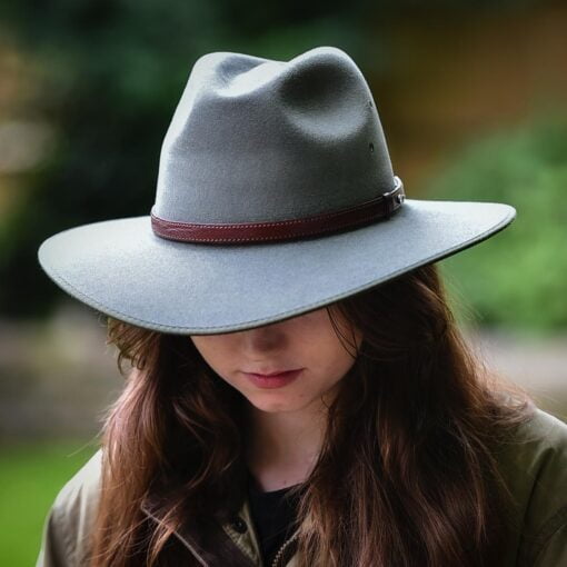 Akubra Coober Pedy Hat in Blue Grass Green for ladies